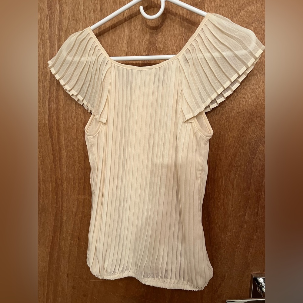 Apt. 9 capped sleeve top